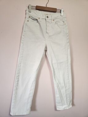 Levi's Wedgie Straight High Rise Jeans Cloud White Size 28